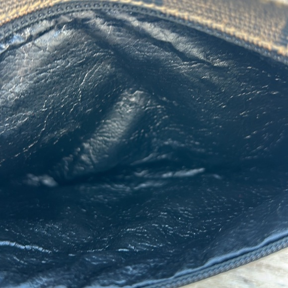 FENDI VINTAGE CLUTCH - Picture 4 of 7